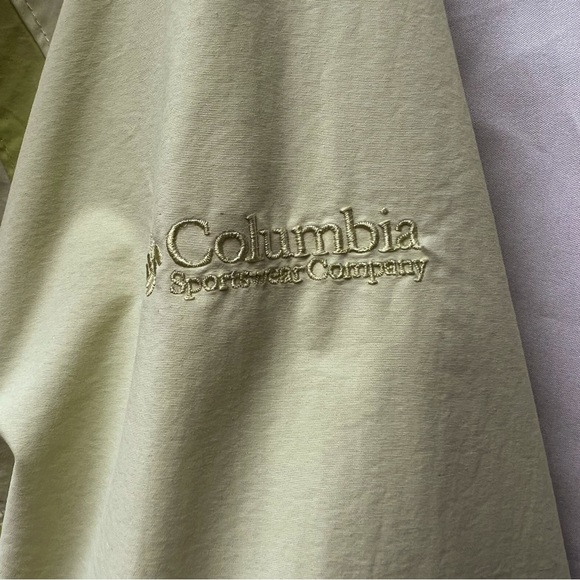 Women’s Columbia Windbreaker - Picture 8 of 10